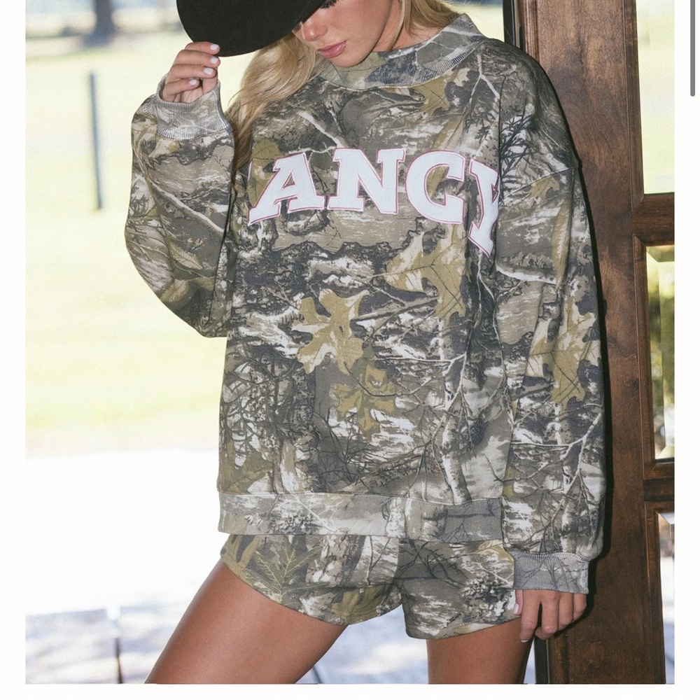 Camo fancy d mockneck